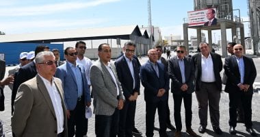 رئيس الوزراء يشهد افتتاح محطة الصب الجاف