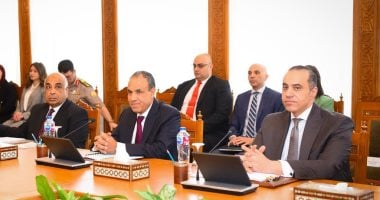 مصر تواصل تعزيز حقوق الإنسان.. المستشار محمود فوزي يشارك في مناقشة توصيات جنيف المستشار محمود فوزي يشارك في مناقشة توصيات جنيف باللجنة الوزارية الدائمة