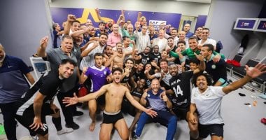 الشبكة نيوز : 
                                            كواليس احتفال لاعبي البنك الأهلي فى غرفة الملابس بعد الفوز على بيراميدز
                                        
