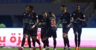 الشبكة نيوز : 
                                            الرياض يهزم الخليج بريمونتادا قاتلة بمشاركة محمد شريف فى الدورى السعودى
                                        