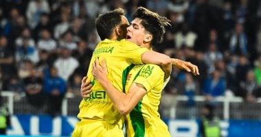 العالمي : 
                                            نانت يتعادل مع أوكسير 1-1 ويواصل رحلة الابتعاد عن الهبوط فى الدورى الفرنسى
                                        