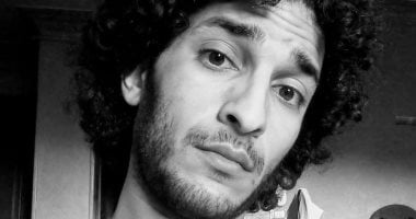 فيلم يحاكي جنازة العالم.. قصيدة محمد العارف بملتقى بيت الشعر العربي للنص الجديد محمد العارف وبيت الشعر العربي