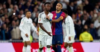 العالمي : 
                                            رافينيا كابوس ريال مدريد فى الكلاسيكو.. ساهم بـ4 أهداف آخر مباراتين
                                        