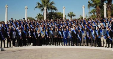 طلاب جامعة المنصورة الجديدة يشاركون فى صالون القادة الثقافى 2025