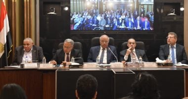 رئيس ائتلاف ملاك الإيجارات القديمة: قانون الإيجار القديم يوفر 200 مليار جنيه من الضرائب العقارية جانب من الاجتماع