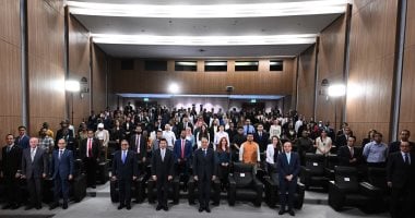 برعاية الرئيس السيسى.. "مدبولى" يستقبل 150 شابًا وفتاة من القيادات الشبابية من 80 دولة ضمن فعاليات النسخة الخامسة من "منحة ناصر للقيادة الدولية" ويؤكد: المنحة منصة مهمة وفرصة جيدة لبناء علاقات وصداقات قوية د مصطفى مدبولي يستقبل 150 شابًا وفتاة من القيادات الشبابية