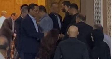 الشبكة نيوز : 
                                            خالد البلشى وطارق علام وأسامة منير فى عزاء زوجة الإعلامى محمد مصطفى شردى
                                        