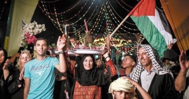 "العدوان على غزة.. حين تذبل العادات وتتمسك التقاليد بالحياة".. أفراح تحت النار وأعراس بلا دبكة ولا زغاريد.. تراث تحت القصف وتقاليد تقاوم.. والبيت الفلسطينى من لمة العيلة إلى النزوح.. صور أفراح غزة تحت النار وأعراس بلا دبكة ولا زغاريد