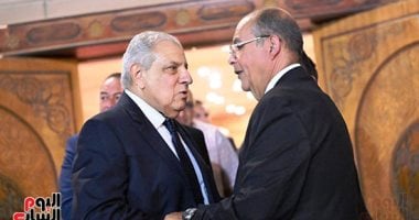 محلب وعاصم الجزار وشخصيات عامة فى عزاء زوجة محمد مصطفى شردى.. صور جانب من العزاء