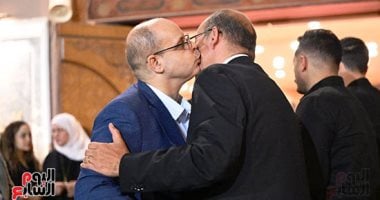 أكرم القصاص ورجال السياسة والإعلام والفن فى عزاء زوجة محمد مصطفى شردى.. صور عزاء زوجة الإعلامي محمد مصطفى شردى