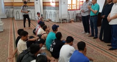 انطلاق أكبر مبادرة لدعم طلاب الصف الثالث الإعدادى بالوادى الجديد.. محاضرات تعليمية مجانية ومراجعات نهائية داخل المساجد والكنائس ودور المناسبات لمراجعة المواد التعليمية تحت إشراف أكفأ المعلمين.. صور تنفيذ برامج المحاضرات التعليمية المجانية فى القرى
