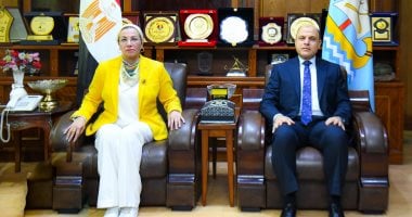 وزيرة البيئة تلتقى محافظ كفر الشيخ وتؤكد: استكمال تنفيذ بنية منظومة المخلفات وزيرة البيئة تلتقى محافظ كفرالشيخ