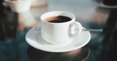 يونانية تطلب الطلاق بعد قراءة ChatGPT الفنجان وتحذيرها من خيانة زوجها قراءة الفنجان من شات جي بي تي تدفع امراة لطلب الطلاق