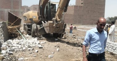 إزالة 50 حالة تعد واسترداد 798 فدانا أملاك دولة فى أسيوط