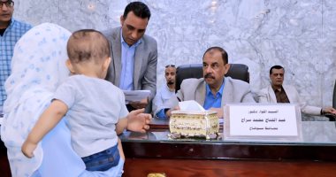 محافظ سوهاج يستمع إلى مطالب وشكاوى المواطنين فى اللقاء الجماهيرى جانب من اللقاء الجماهيرى