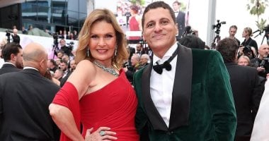 يسرا تتألق بفستان أحمر بصحبة عمرو منسى بمهرجان كان السينمائى (صور) يسرا بصحبة عمرو منسي بمهرجان كان السينمائي