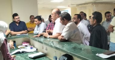 وكيل مديرية الصحة يُجري زيارة ميدانية لمستشفى جهينة المركزي جانب من الزيارة