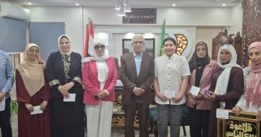 وكيل تعليم الإسماعيلية بكرم الفائزين فى المسابقة الرمضانية الكبرى جانب من التكريم