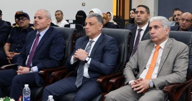 محافظ الإسماعيلية يشيد بالمنظومة الصحية ويؤكد السعى إلى تطوير الأداء