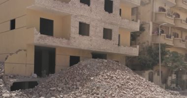 القاهرة تزيل مخالفات بناء بالمقطم.. والمحافظ: لن نتهاون