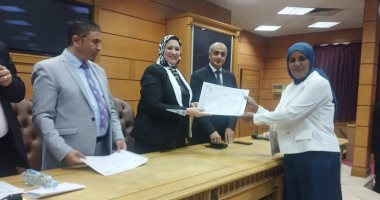 تعليم الأقصر يحصد مركزين على مستوى الجمهورية فى مسابقة الرائد العام المثالى