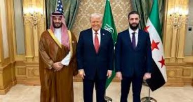 الحلم نيوز : 
                                            الاعتراف بإسرائيل وإدارة سجون داعش.. تفاصيل اجتماع ترامب والشرع فى السعودية
                                        
