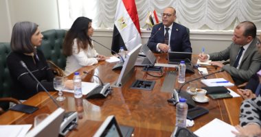 محمد جبران يلتقى فريق من منظمة العمل الدولية ويستعرض جهود توفير بيئة عمل لائقة 