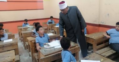 رئيس منطقة الأقصر الأزهرية يتابع انتظام امتحانات الشهادات الابتدائية والإعدادية.. صور