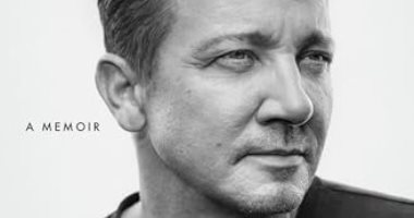 ضمن الأكثر مبيعا.. مأساة الممثل الأمريكى جيريمى رينز فى كتاب "أنفاسى القادمة"