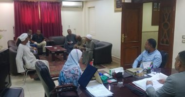 رئيس مدينة البياضية يعقد لقاء اليوم المفتوح لبحث شكاوى المواطنين.. صور