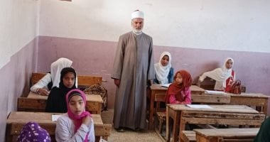 رئيس منطقة سوهاج الأزهرية يتفقد عددا من لجان امتحانات الشهادتين الابتدائية والإعدادية جانب من الزيارة والتفقد