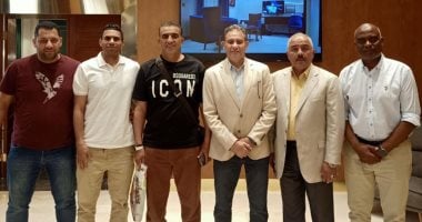الشبكة نيوز : 
                                            التحدى الليبي يكرم خالد جلال وجهازه بعد نهاية الموسم
                                        