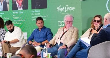حسين فهمي من مهرجان كان: السينما المصرية بدأت تنهض مرة أخرى حسين فهمي في ندوة مصر دولة الأفلام الجماهيرية في العالم العربي