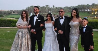 الشبكة نيوز : 
                                            أسامة منير وسوزان نجم الدين وأحمد التهامى فى حفل زفاف هيا ابنة أمل رزق (صور)
                                        