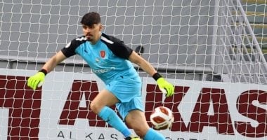 الشبكة نيوز : 
                                            حارس منتخب قطر صلاح زكريا معروض على الزمالك
                                        
