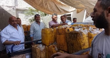 تشميع منشأة تعيد تدوير زيوت الطعام المستخدمة فى الجيزة.. صور ضبط منشأة تعيد تدوير زيوت الطعام المستخدمة فى الجيزة
