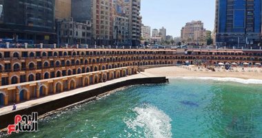 إسكندرية عروس البحر.. أشهر مصايف مصر وحكاياتها وروادها ونجومها كبائن ستانلى بعد التطوير