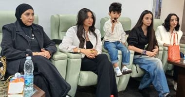 أسرة الراحل إيهاب جلال فى استاد الإسماعيلية