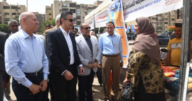 تخفيض سعر الدواجن المجمدة بأسواق اليوم الواحد ضمن المرحلة الثانية وزير التموين بتفقد سوق اليوم الواحد في مدينة نصر