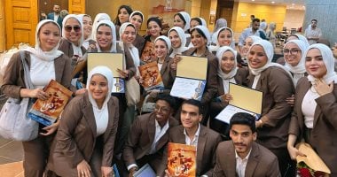 "أرض 12"..مشروع تخرج يوثق تراث مدينة القصير ويحصد المركز الأول بإعلام حلوان طلاب جامعة حلوان بمشروع تخرجهم