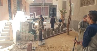 تطوير شوارع مركز البدارى فى أسيوط بتركيب بلاط الإنترلوك.. اعرف التفاصيل