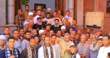 مصر المحبة.. قساوسة يشاركون في افتتاح مسجد بقرية في قنا