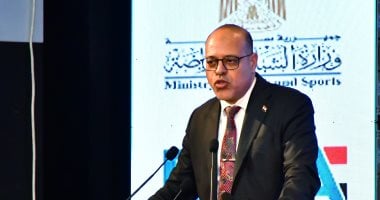 وزير العمل: تطبيق قانون العمل الجديد بداية سبتمبر المقبل وزير العمل
