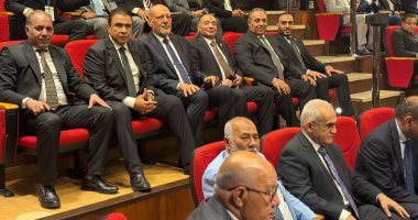 مجلس الشيوخ يستقبل وفد تحالف الأحزاب المصرية ويرحب بهم فى الجلسة العامة.. صور