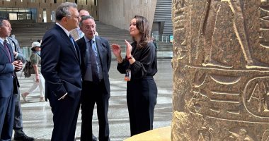 كبير مستشاري الرئيس الأمريكي للشؤون العربية والشرق الأوسط يزور المتحف المصري الكبير