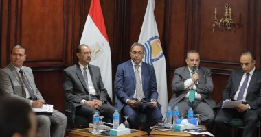 محافظ أسيوط يشارك في ورشة عمل بقنا لتقييم التكتلات الاقتصادية.. صور ورشة عمل موسعة بقنا لمناقشة تقييم التكتلات الاقتصادية