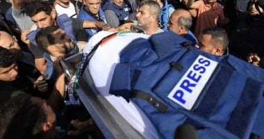 الحلم نيوز : 
                                            فوز حزب يمين الوسط الحاكم بالانتخابات النيابية فى البرتغال
                                        