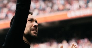 الحلم نيوز : 
                                            أياكس يعلن رحيل مدربه فرانتشيسكو فاريولي بعد فشله فى التتويج بالدوري الهولندي
                                        