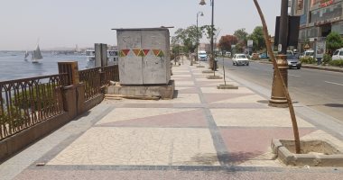 كورنيش النيل وشوارع أسوان خالية من المواطنين بسبب "الحر الشديد".. صور