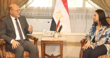 وزيرة التضامن تخصص 50 فرصة عمل لطلاب جامعة سوهاج وتعد بافتتاح مركز لعلاج الإدمان